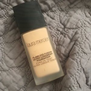 Laura Mercier Ultra Longwear Flawless Fusion